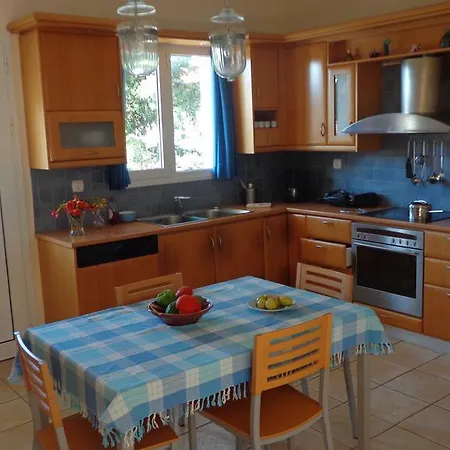 بيت للعطل Elen House